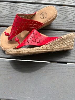 White Mountain Red Laser-Cut Espadrille Wedge Thong Sandals